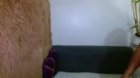 jenny_salvi online show from September 26, 6:17 am