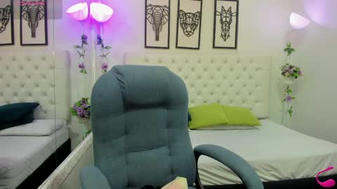 jenny_stark online show from May 22, 11:05 am