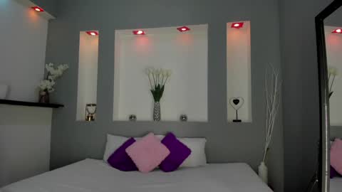 jenny_towers online show from January 13, 7:10 pm