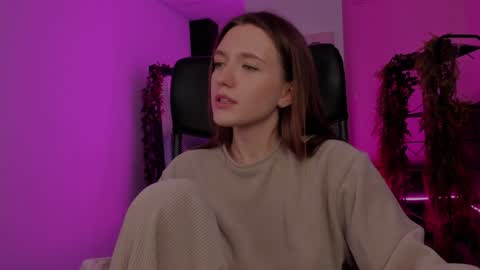 Snapshot of jennydens chatting on December 2, 5:15 am Jenny NO Nude online show from December 2, 5:15 am