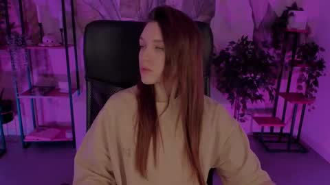 Snapshot of jennydens chatting on March 12, 7:13 am Jenny NO Nude online show from March 12, 7:13 am