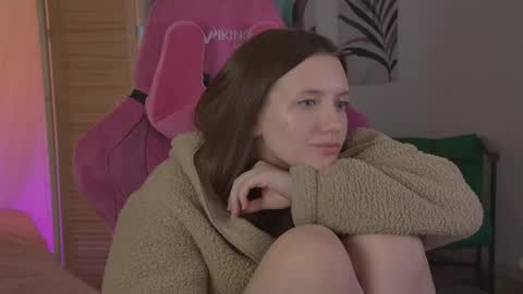 Snapshot of jennydens chatting on April 13, 5:07 pm Jenny NO Nude online show from April 13, 5:07 pm