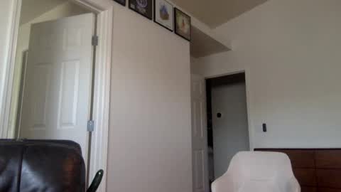 jennykkash481301 online show from July 4, 1:01 am