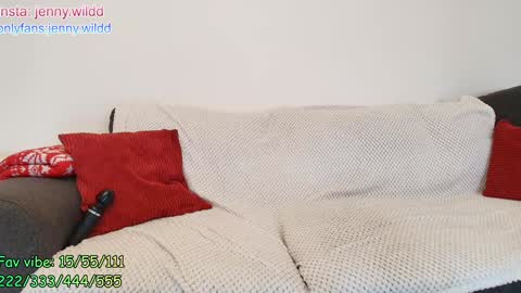 infamous blondiechloe.             Jennyjennywildd online show from December 19, 4:52 am