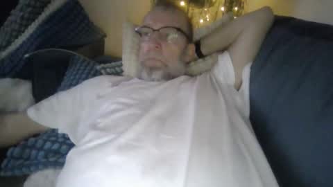 jens19651 online show from December 1, 7:02 am