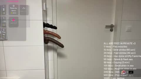 Snapshot of jensjiz chatting on October 25, 7:41 pm jensjiz online show from October 25, 7:41 pm