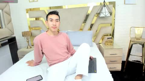 Snapshot of jeong_matias chatting on December 18, 7:42 pm Matias Jeong online show from December 18, 7:42 pm