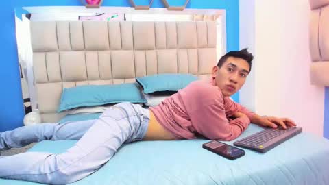 Snapshot of jeong_matias chatting on February 11, 12:43 pm Matias Jeong online show from February 11, 12:43 pm