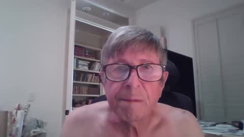 Snapshot of jep56 chatting on December 17, 8:21 pm jep56 online show from December 17, 8:21 pm