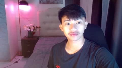 jeppie online show from December 2, 7:31 pm