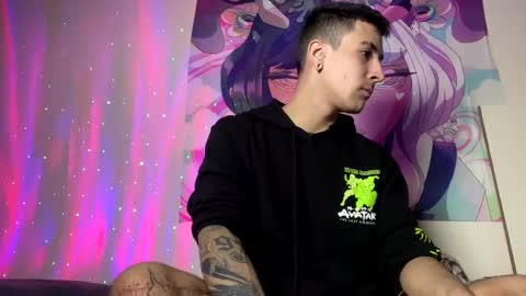 Snapshot of jeremmy_mclayne chatting on January 3, 10:09 am Jeremmy online show from January 3, 10:09 am