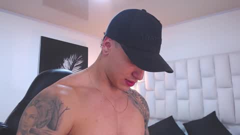 Jeremy lane online show from February 25, 11:36 pm