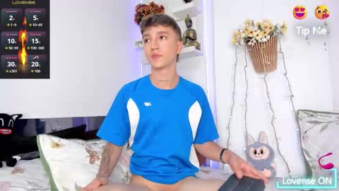 Snapshot of jeremy_salvatore_ chatting on January 31, 11:25 pm jero independent model online show from January 31, 11:25 pm