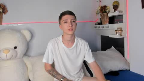 jero independent model online show from April 16, 2:34 am