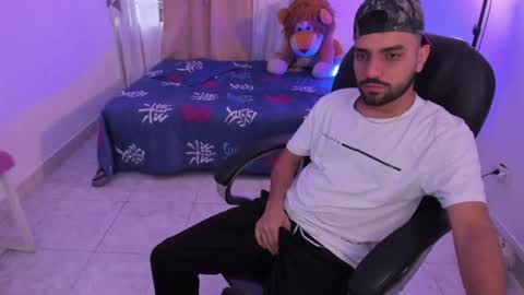 Snapshot of jeremyy_boy chatting on July 30, 11:09 am Jeremy online show from July 30, 11:09 am