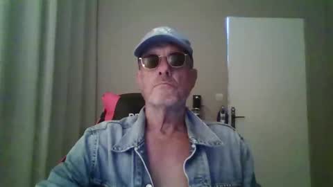 jerflor online show from November 17, 12:22 pm