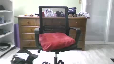 Snapshot of jerkingmanforyou chatting on May 16, 2:52 am jerkingmanforyou online show from May 16, 2:52 am