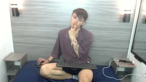 Snapshot of jerom_xx chatting on September 29, 8:02 pm Jerom xx online show from September 29, 8:02 pm