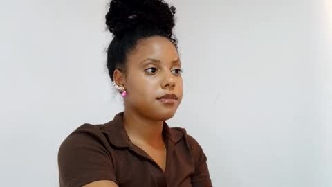 Snapshot of jerricavalladores chatting on February 19, 9:44 pm Bella online show from February 19, 9:44 pm