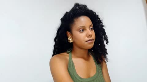 Snapshot of jerricavalladores chatting on February 20, 9:59 pm Bella online show from February 20, 9:59 pm