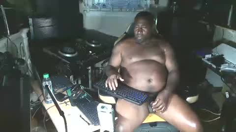 Snapshot of jerry0827 chatting on August 5, 12:24 am jerry johnson online show from August 5, 12:24 am
