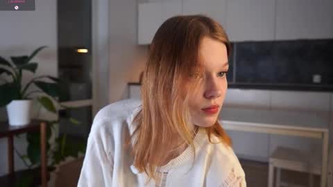 Molly online show from December 19, 3:19 pm