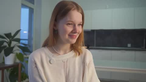 Molly online show from December 22, 4:42 am