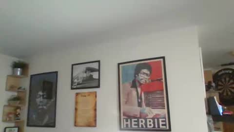 Snapshot of jerseyhammer01 chatting on February 11, 7:19 pm Harry online show from February 11, 7:19 pm