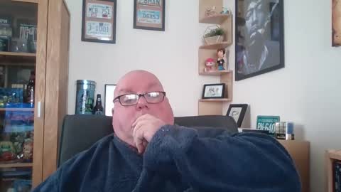 Snapshot of jerseyhammer01 chatting on February 14, 9:28 am Harry online show from February 14, 9:28 am