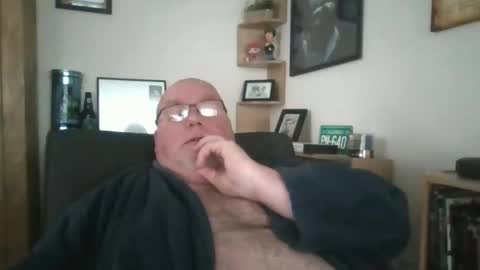 Snapshot of jerseyhammer01 chatting on February 18, 9:16 am Harry online show from February 18, 9:16 am