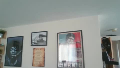 Snapshot of jerseyhammer01 chatting on February 20, 9:21 am Harry online show from February 20, 9:21 am