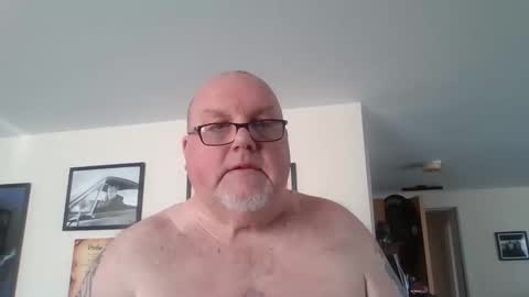 Snapshot of jerseyhammer01 chatting on February 22, 11:42 am Harry online show from February 22, 11:42 am