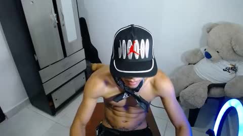 Snapshot of jersiherberth chatting on May 9, 4:23 pm jersiherberth online show from May 9, 4:23 pm