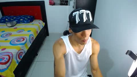 Snapshot of jersiherberth chatting on May 19, 4:46 pm jersiherberth online show from May 19, 4:46 pm