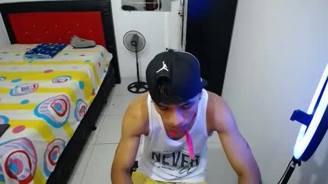 Snapshot of jersiherberth chatting on May 20, 11:44 pm jersiherberth online show from May 20, 11:44 pm