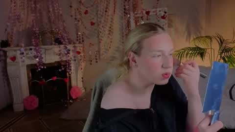 jes_solar online show from February 13, 9:44 pm