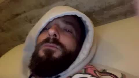 jesaj online show from December 1, 11:43 pm