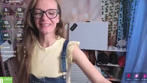 jesica_moon_peachyy online show from April 24, 3:20 am