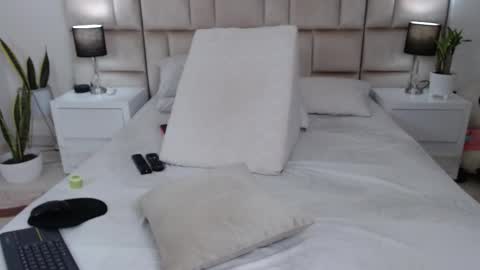 JESICA online show from February 11, 12:21 pm