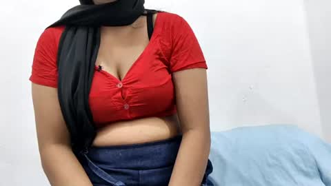 Snapshot of jesmin18 chatting on July 23, 5:55 pm Jesmin online show from July 23, 5:55 pm