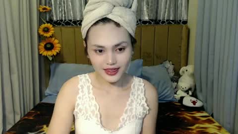 Snapshot of jess_goddes chatting on June 21, 4:31 pm jess_goddes online show from June 21, 4:31 pm