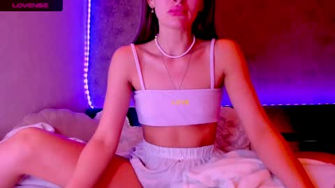 Jess online show from April 1, 11:11 am