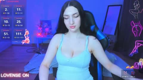  hello my name is Hanna  online show from December 11, 7:46 pm