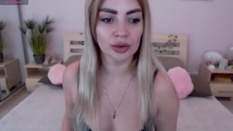 Snapshot of jessabellucci chatting on January 11, 9:36 am Jessa Bellucci online show from January 11, 9:36 am