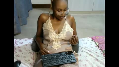 Snapshot of jessajoyy chatting on February 9, 7:41 pm jessajoyy online show from February 9, 7:41 pm