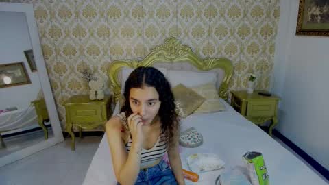 Snapshot of jessb_ chatting on November 4, 7:13 pm jessb_ online show from November 4, 7:13 pm