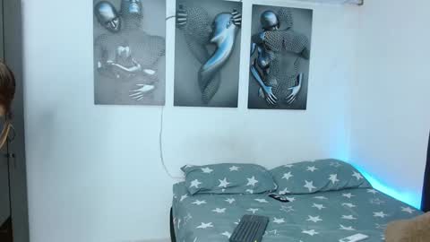 Hello we are Jesse and Dante. online show from December 11, 6:36 am