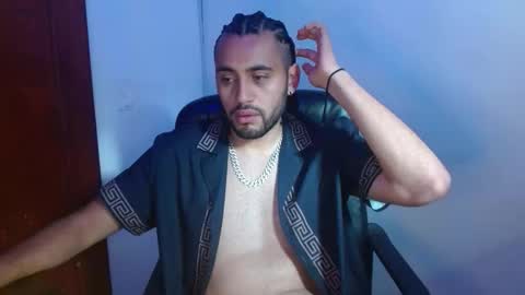 Snapshot of jessepickman chatting on May 25, 8:15 pm Angel Demon online show from May 25, 8:15 pm