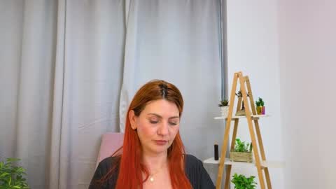 Snapshot of jessey_adams chatting on January 6, 11:31 pm bella adams online show from January 6, 11:31 pm