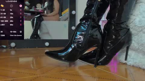 Snapshot of jessica_angel_sweet chatting on October 7, 10:51 pm online show from October 7, 10:51 pm